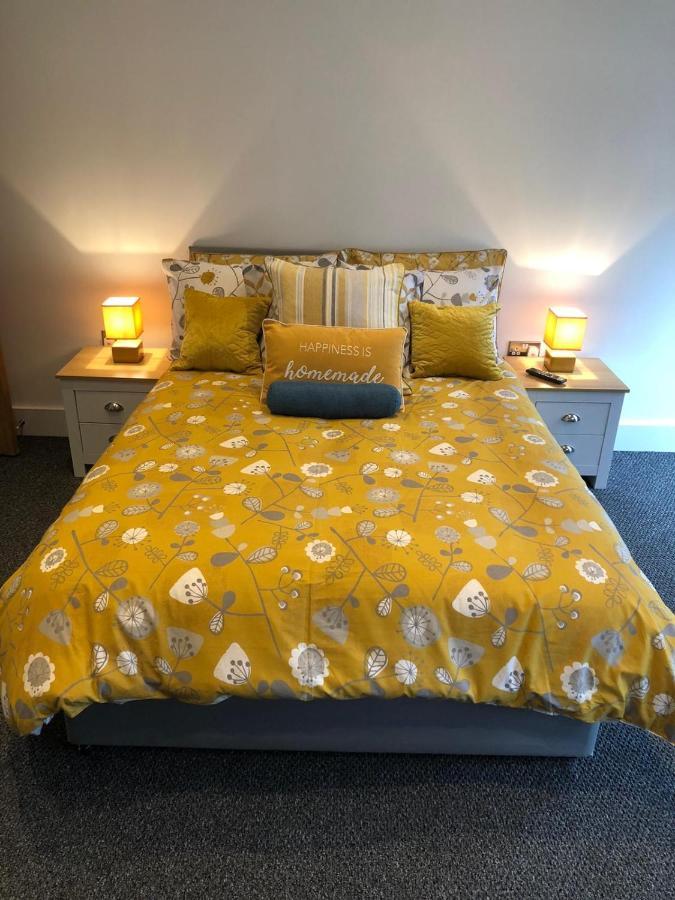 Seafront Suites - Close To Beach, Train Station & Southend Airport Southend-on-Sea Exteriör bild