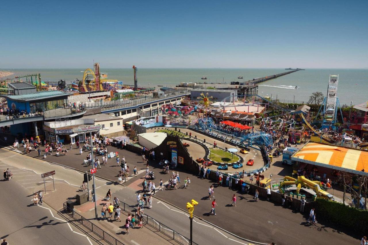 Seafront Suites - Close To Beach, Train Station & Southend Airport Southend-on-Sea Exteriör bild